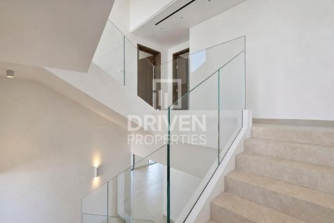 Villa in Jumeirah Park, Dubai 5 bedrooms, 547.57 sq.m. № 145235 - photo 7
