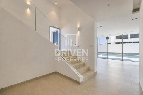 Villa in Jumeirah Park, Dubai 5 bedrooms, 547.57 sq.m. № 145235 - photo 3