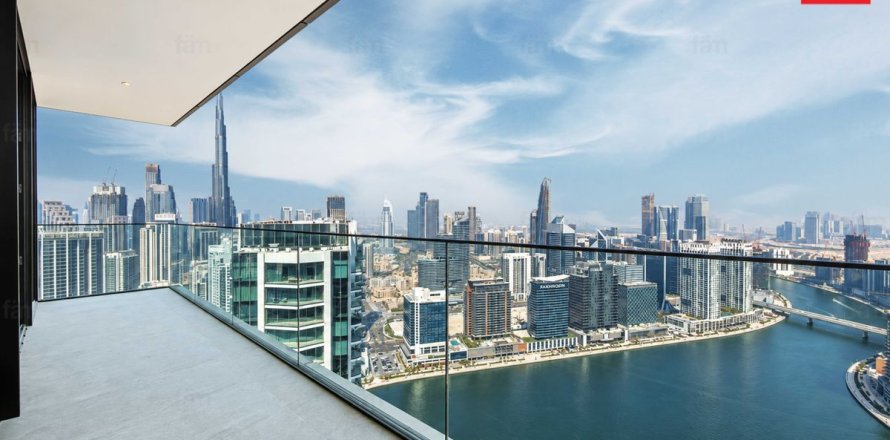 Apartment in Business Bay, Dubai 4 bedrooms, 240.7 sq.m. № 145916