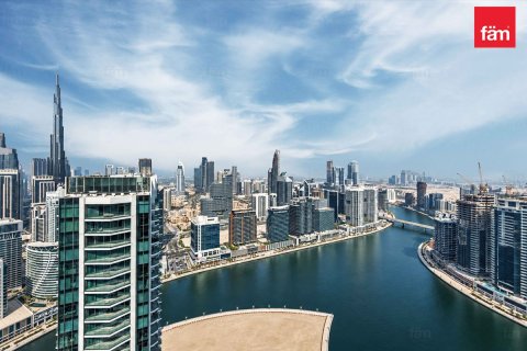 Apartment in Business Bay, Dubai 4 bedrooms, 240.7 sq.m. № 145916 - photo 17