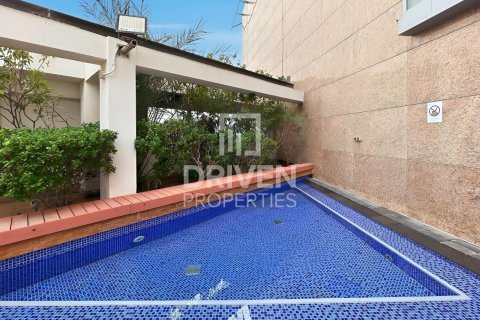 Снять в аренду квартиру в DIFC, Дубай: студию, 83.52м², № 145423 - фото 23