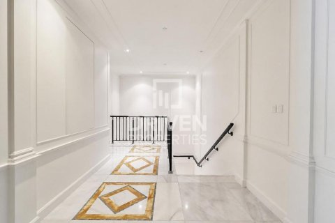 Dúplex en Palazzo Versace, Culture Village, Dubai, 3 dormitorios, 472.32 m², № 144341 - foto 18