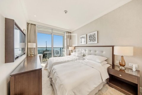 Снять в аренду квартиру в The Address Residence Fountain Views, Даунтаун Дубай (Даунтаун Бурдж Дубай), Дубай: 4 спальни, 251.21м², № 145509 - фото 9