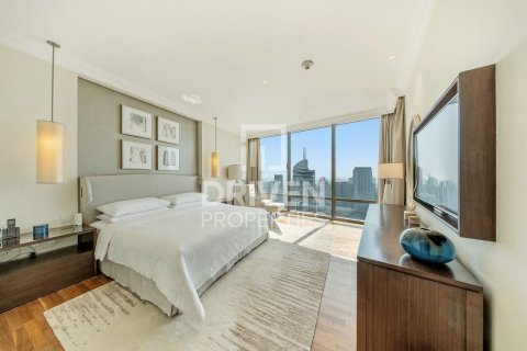 Снять в аренду квартиру в The Address Residence Fountain Views, Даунтаун Дубай (Даунтаун Бурдж Дубай), Дубай: 4 спальни, 251.21м², № 145509 - фото 13