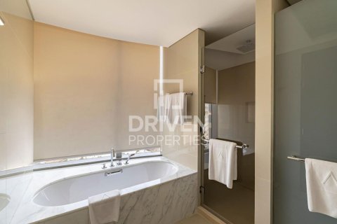 Apartment in The Address Sky View Towers, Downtown Dubai (Downtown Burj Dubai), Dubai 3 bedrooms, 187.57 sq.m. № 145116 - photo 11