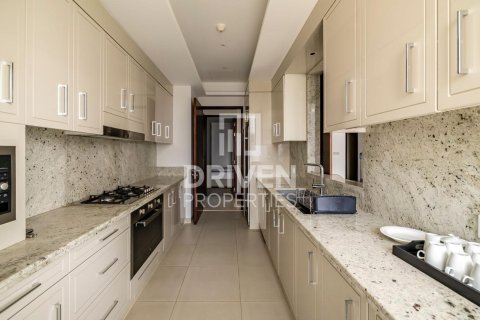 Apartment in The Address Sky View Towers, Downtown Dubai (Downtown Burj Dubai), Dubai 3 bedrooms, 187.57 sq.m. № 145116 - photo 3