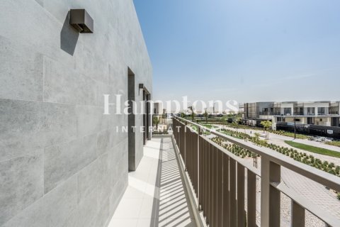 Villa in Dubai South (Dubai World Central), Dubai 4 bedrooms, 219.43688600 sq.m. № 143793 - photo 2