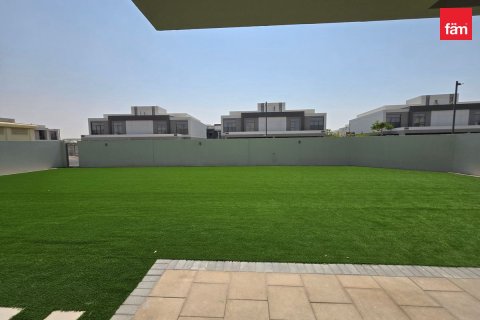 Villa in Dubai 4 bedrooms, 529.7 sq.m. № 143989 - photo 15