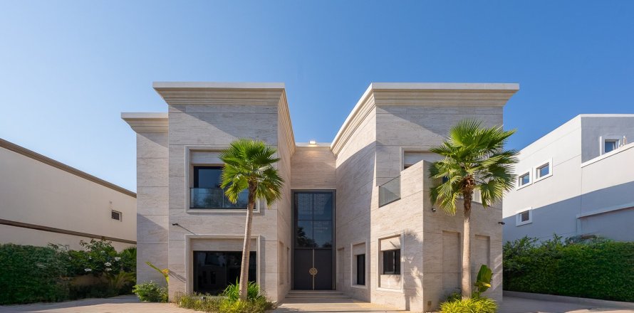 Villa in Emirates Hills, Dubai 7 bedrooms, 1246.02 sq.m. № 145038