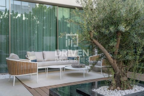 Villa en La Mer, Jumeirah, Dubai, 5 dormitorios, 704.76 m², № 144628 - foto 22