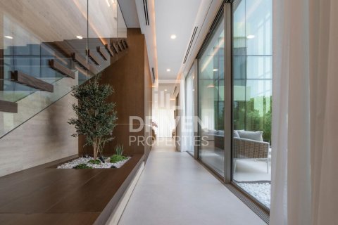 Villa en La Mer, Jumeirah, Dubai, 5 dormitorios, 704.76 m², № 144628 - foto 17