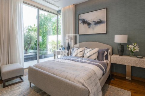 Villa en La Mer, Jumeirah, Dubai, 5 dormitorios, 704.76 m², № 144628 - foto 10