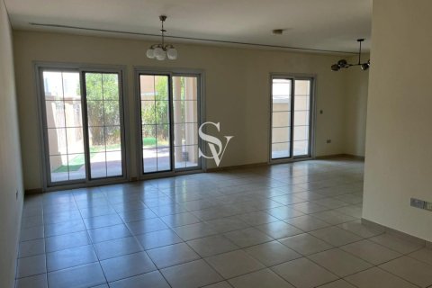 Townhouse in District 12, Jumeirah Village Circle, Dubai 3 bedrooms, 317 sq.m. № 115598