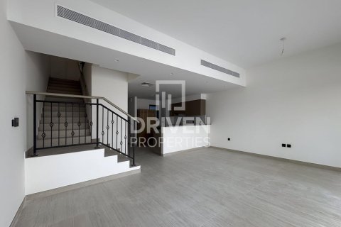 Townhouse in Damac Lagoons, Dubai 4 bedrooms, 144 sq.m. № 145114 - photo 5