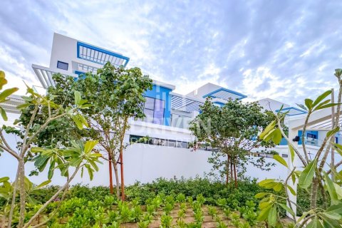 Townhouse in Damac Lagoons, Dubai 4 bedrooms, 144 sq.m. № 145114 - photo 18
