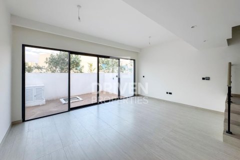 Townhouse in Damac Lagoons, Dubai 4 bedrooms, 144 sq.m. № 145114 - photo 2