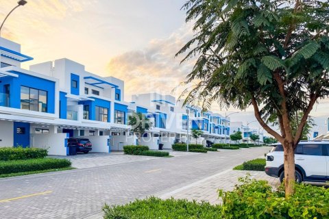 Townhouse in Damac Lagoons, Dubai 4 bedrooms, 144 sq.m. № 145114 - photo 20