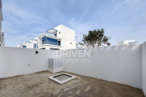 Townhouse in Damac Lagoons, Dubai 4 bedrooms, 144 sq.m. № 145114 - photo 17