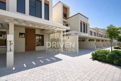 تاون هاوس في Damac Lagoons, دبي 5 غرف نوم , 183.58 م² رقم 145050