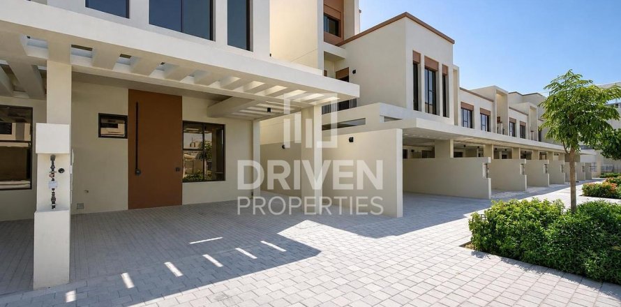 تاون هاوس في Damac Lagoons, دبي 5 غرف نوم , 183.58 م² رقم 145050