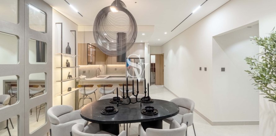 Apartment in Dubai Land, Dubai 2 bedrooms, 329 sq.m. № 106842