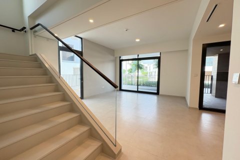Townhouse in Dubai 4 bedrooms, 267 sq.m. № 143536 - photo 2