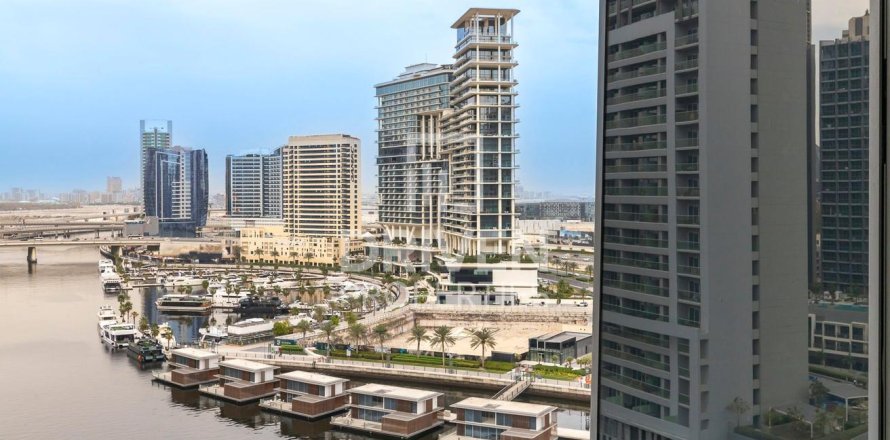Appartement à Business Bay, Dubai, 1 chambre, 83.24 m², № 144890