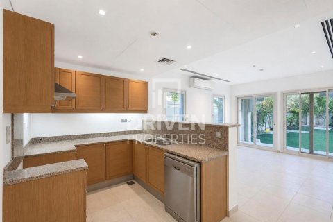Villa à District 16, Jumeirah Village Circle, Dubai, 2 chambres, 767.01 m², № 144107 - photo 10