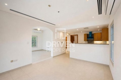 Villa à District 16, Jumeirah Village Circle, Dubai, 2 chambres, 767.01 m², № 144107 - photo 3