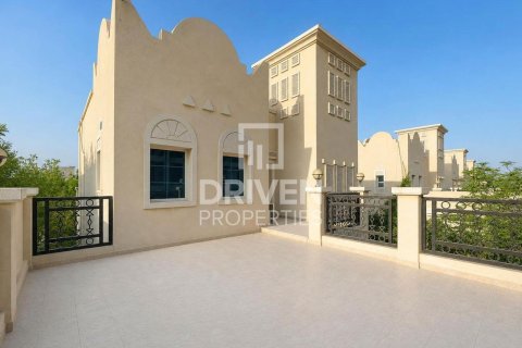Villa à District 16, Jumeirah Village Circle, Dubai, 2 chambres, 767.01 m², № 144107 - photo 27