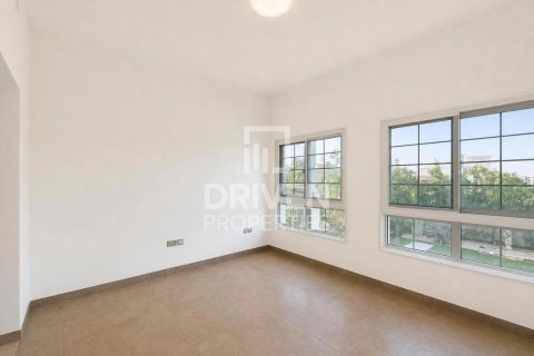 Villa à District 16, Jumeirah Village Circle, Dubai, 2 chambres, 767.01 m², № 144107 - photo 5