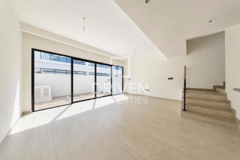 Таунхаус в Damac Lagoons, Дубай, 5 спален, 144м², № 145654