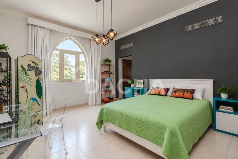 Villa en Jumeirah Islands, Dubai, 4 dormitorios, 506 m², № 143528 - foto 17