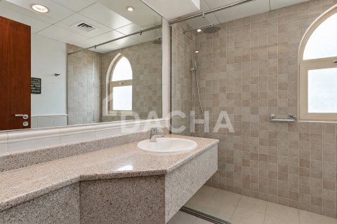 Villa en Jumeirah Islands, Dubai, 4 dormitorios, 506 m², № 143528 - foto 18
