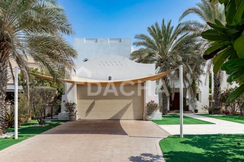 Villa en Jumeirah Islands, Dubai, 4 dormitorios, 506 m², № 143528 - foto 27