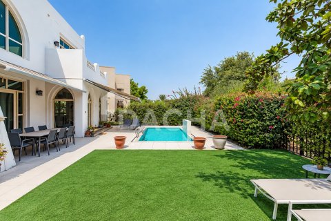 Villa en Jumeirah Islands, Dubai, 4 dormitorios, 506 m², № 143528 - foto 3