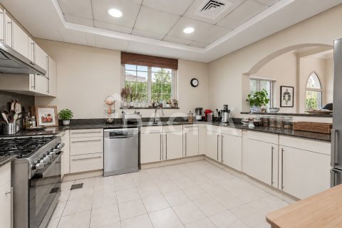 Villa en Jumeirah Islands, Dubai, 4 dormitorios, 506 m², № 143528 - foto 9