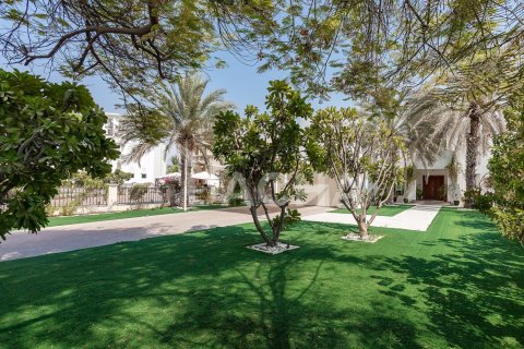 Villa en Jumeirah Islands, Dubai, 4 dormitorios, 506 m², № 143528 - foto 28