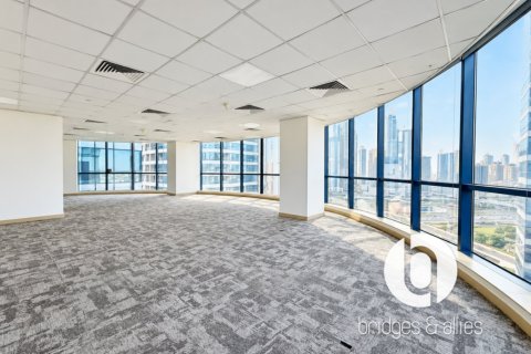 Office in Jumeirah Lake Towers, Dubai 101 sq.m. № 143379