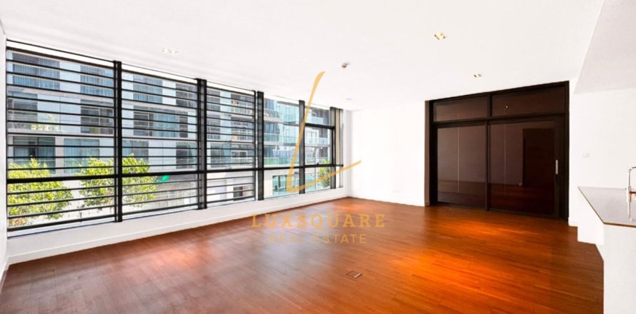 Квартира в Аль-Васле, Дубай, 1 спальня, 122м², № 144084