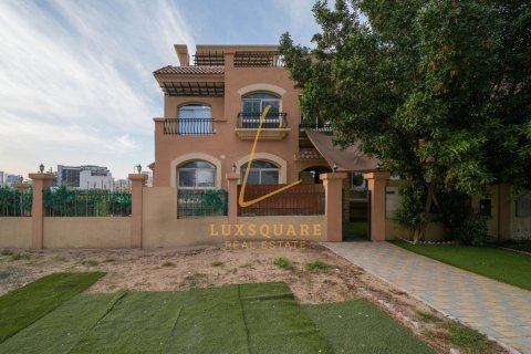 Villa à Jumeirah Village Circle, Dubai, 3 chambres, 142 m², № 143760