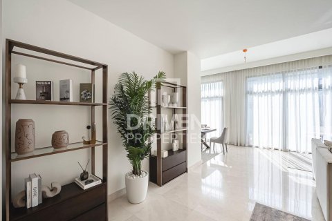 Villa en Dubai South (Dubai World Central), Dubai, 5 dormitorios, 902.46 m², № 144747 - foto 13