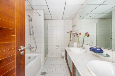 Apartment in Dubai Marina, Dubai 2 bedrooms, 125.51 sq.m. № 145753 - photo 9