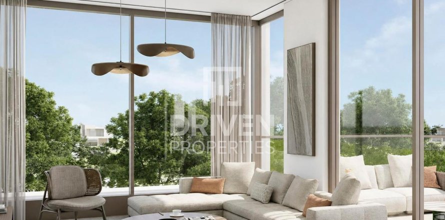 Villa à Dubai, 5 chambres, 693.61 m², № 144516