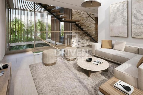 Villa à Dubai, 5 chambres, 693.61 m², № 144516 - photo 2