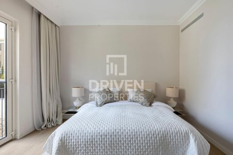 Снять в аренду квартиру в La Mer, Джумейра, Дубай: 2 спальни, 120.31м², № 145648 - фото 11