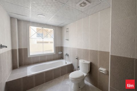 Townhouse in Dubai 5 bedrooms, 192.6 sq.m. № 143809 - photo 17