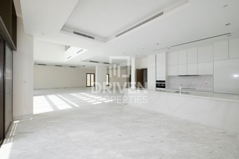 Снять в аренду виллу в District One, Мохаммед Бин Рашид Сити, Дубай: 6 спален, 1125.06м², № 145320 - фото 9
