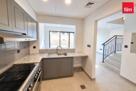 Townhouse in Dubai 4 bedrooms, 144 sq.m. № 144023 - photo 3