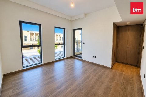 Townhouse in Dubai 4 bedrooms, 144 sq.m. № 144023 - photo 11